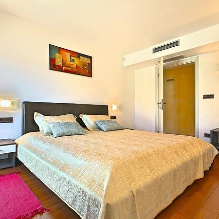 Villa Lidija Poreč Kültér fotó